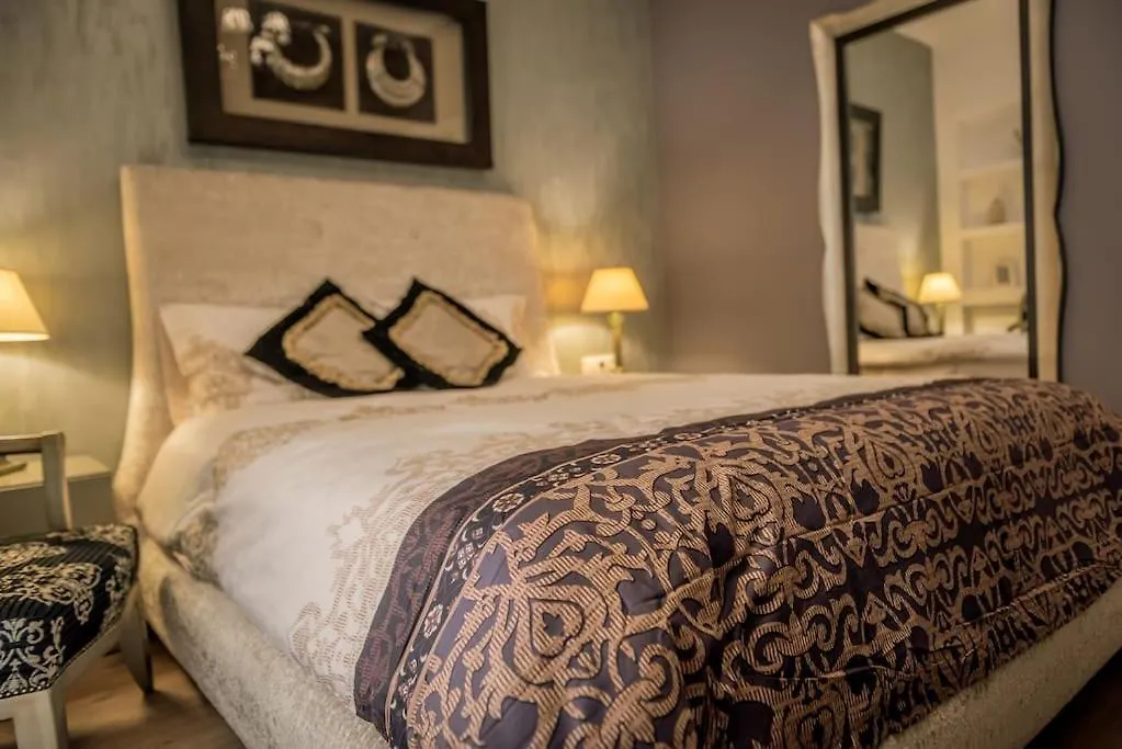 Eva'S Glamorous Apartment #Mitropoleos61 Thessaloníki